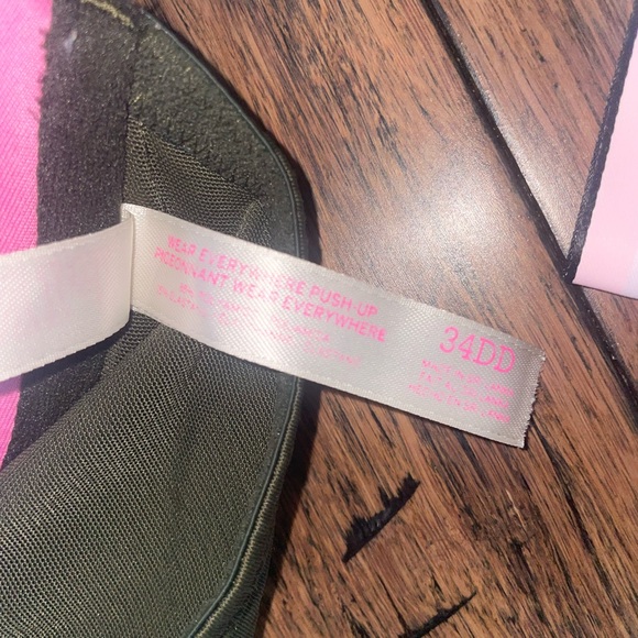 Victoria’s Secret pink wear everywhere push up bra free bra pink bra - Picture 2 of 16